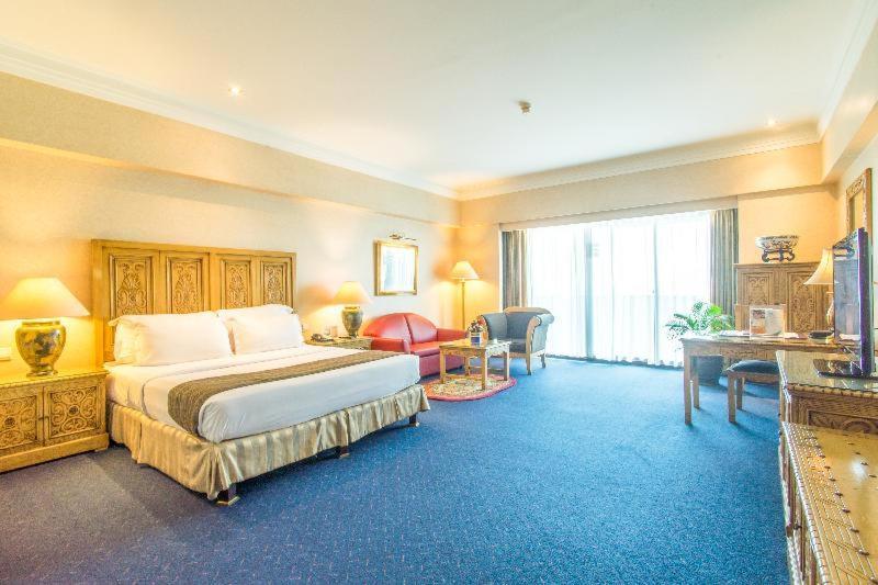 Sunlake Waterfront Resort & Convention Jakarta Zimmer foto